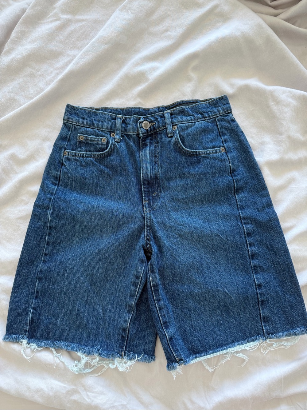 High-Rise Dark Blue Denim Shorts/Bermudas